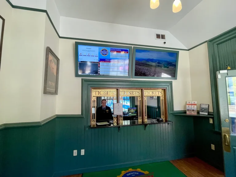 Pikes Peak Ticket Counter