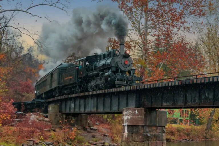 Everett RR 768x514 1